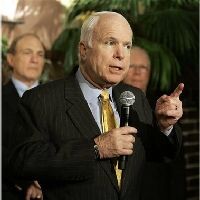 Usa: voto, McCain propone riduzione arsenale nucleare