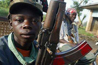 Bambini soldato, 250mila con il kalashnikov in mano