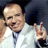 Ex presidente Menem accusato di traffico d'armi