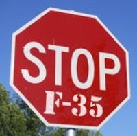 Senatori PD, Governo fermi spesa folle di 15 miliardi di euro per cacciabombardieri F35