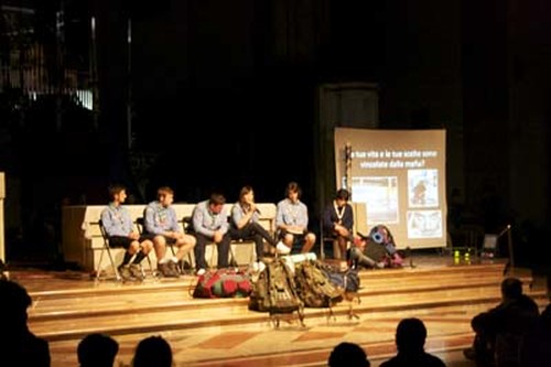 La veglia del 15 maggio 2010, prima della Marcia Perugia Assisi