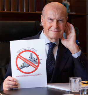 Umberto Veronesi per la campagna "Taglia le ali alle armi"
