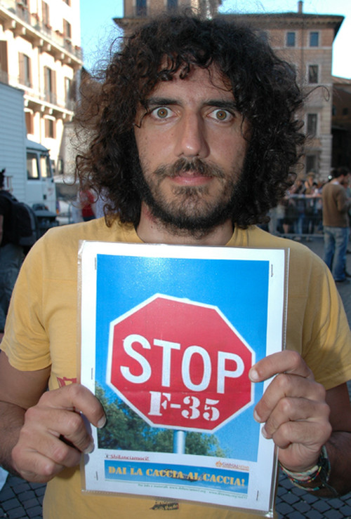 ANDREA RIVERA, attore