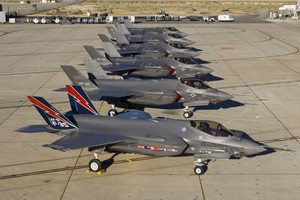 Molti F35...