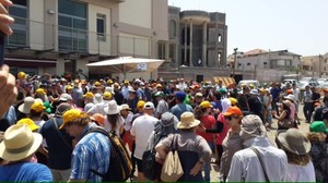 Gente in piazza