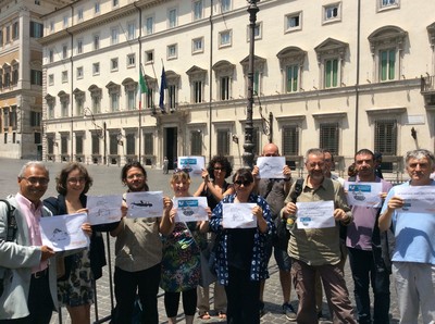 Davanti a Palazzo Chigi per chiedere controllo export militare