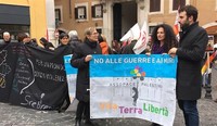 "No a guerre e muri": sit-in a Roma contro l'intervento in Libia