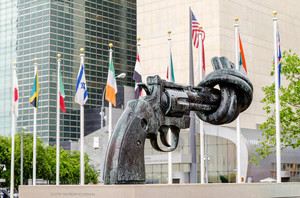UN Nonviolence - knotted gun