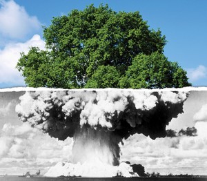 Il riarmo nucleare e l'inquinamento atmosferico sono dettati da un sistema malato: da poteri forti distinti e separati, ma comunque poteri forti