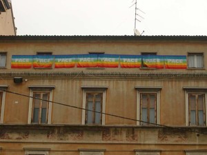 Ciao, questa e' casa nostra, in via Bertani a Mantova. Massimo e Germana  