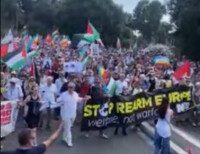 In marcia a Roma contro il riarmo
