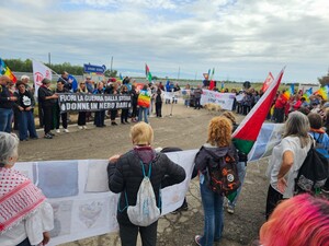 Un momento della mobilitazione pacifista in Puglia (marcia Emmaus Amandola 10 maggio 2026)