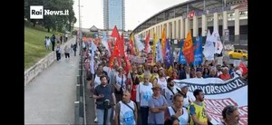 Manifestazione a Instanbul contro la Nato, luglio 2026