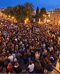 Un fiume di persone a Taranto per la chiusura dell’ILVA