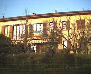 Salute a tutti, vogliamo anche noi contribuire alla pace con un saluto da Missaglia prov. di Lecco perché la pace regni in tutti i cuori. Un saluto Massimo e Clare    