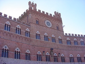 Non è il nostro balcone, ma ci rimarrà per sempre nel cuore insieme a questa incondizionata voglia di Pace. Paja e Manu, Siena