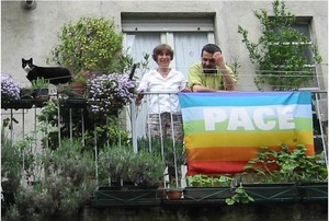 Cari saluti di Pace, Francesca e Santino, Cantù