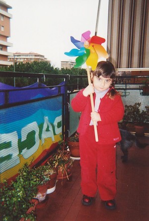 Irina con la bandiera e la girandola