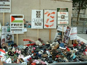 scarpe sul cenotafio di Londra