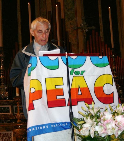 Veglia di preghiera del 6 ottobre 2007 a Perugia, nella Cattedrale di San Lorenzo, in occasione della Marcia Perugia Assisi -Maresco Ballini, allievo di don Milani a Calenzano, ricorda il suo maestro